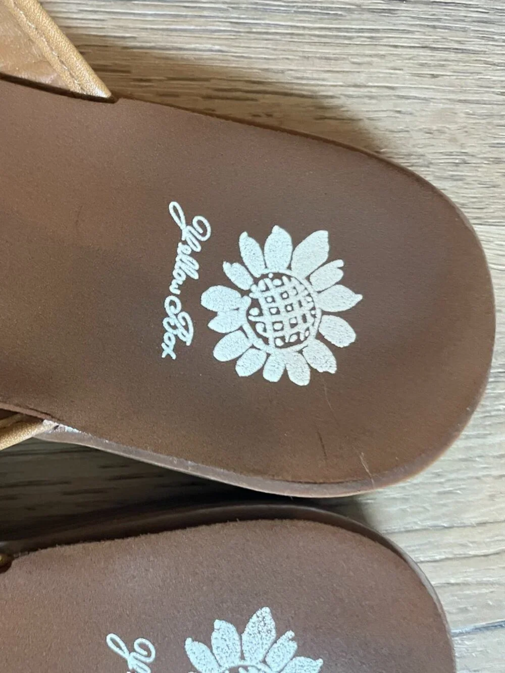Yellow Box Women's Animal Print Leopard Flop Flops Thong Sandals 9.5 - Picture 3 of 10